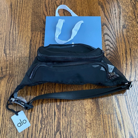 NWT ALO Sheer Fanny Pack - Black - Picture 9 of 12